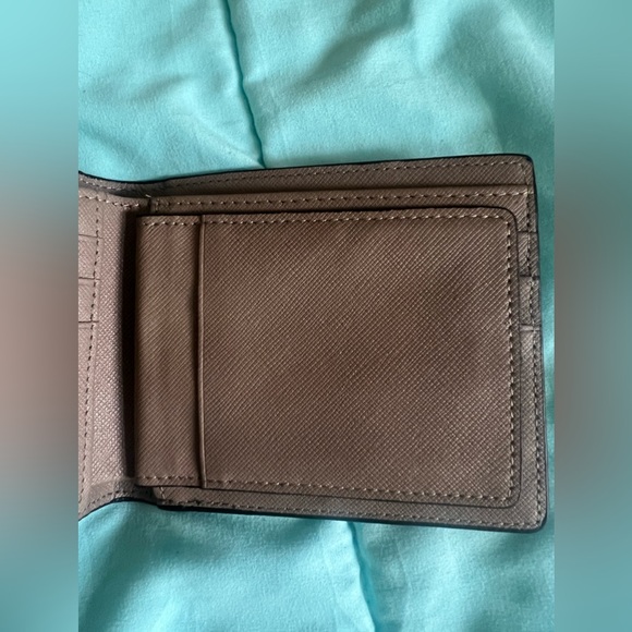 MCM men’s bifold wallet - Picture 3 of 11